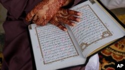 Protivislamski aktivisti spalili su nekoliko primjeraka Kurana u Švedskoj i Danskoj, dvjema najliberalnijim zemljama na svijetu koje dopuštaju žestoku kritiku vjere u ime slobode govora.