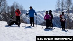 უცხოელი ტურისტები სვანეთში