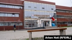 Zgrada opštine Vučitrn.