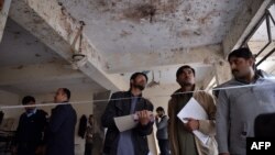 امنیتي چارواکي د اسلام اباد تر برید وروسته پلټنې کوي