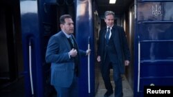 Secretarul de stat SUA, Antony Blinken, a ajuns la Kiev într-o vizită neanunțată.