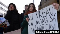 Imagine generică. Mișcarea Occupy Guguță protestând după alegerile parlamentare. 25 februarie 2019