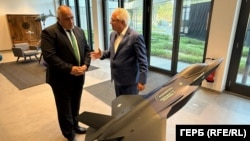 Лидерът на ГЕРБ Бойко Борисов и президентът на "Райнметал" Армин Папергер