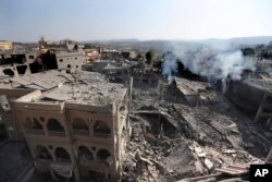 Dim nakon izraelskih zračnih napada u selu Kana na jugu Libana, 16. oktobra 2024.