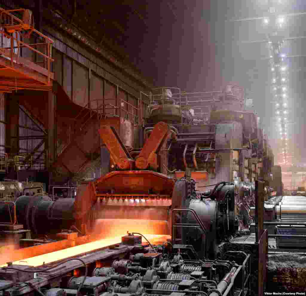 Свирепо изглеждаща машина в Шатле, Белгия.