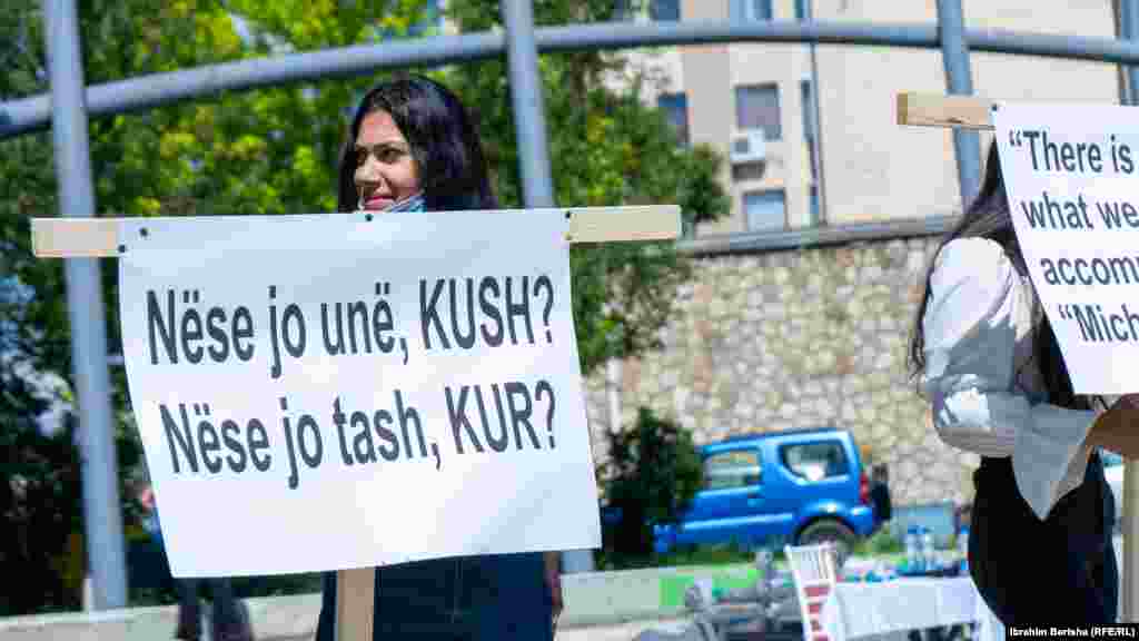 Prisutni na ovom festivalu, koji je takođe okupio ambasadore iz zemalja akreditovanih na Kosovu, naglasili su da je pandemija COVID-19 dodatno pogodila položaj žena, ističući da su žene i devojke bile meta porodičnog nasilja. &nbsp;