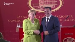 Меркел: Не сакам да се мешам во одлуката на граѓаните