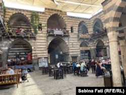 Hanul lui Hasan Pașa (construit între 1572-1575).