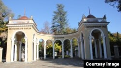 Для абхазской столицы Ботанический сад имеет особое значение. Сюда приходят полюбоваться диковинными растениями разные поколения сухумчан