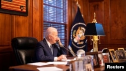 Presidenti i Shteteve të Bashkuara të Amerikës, Joe Biden, flet në telefon me homologun rus, Vladimir Putin.