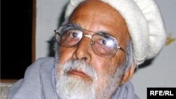 اجمل خټک د ۲۰۱۰ کال د فبرورۍ په اوومه له نړۍ سترګې پټې کړې.