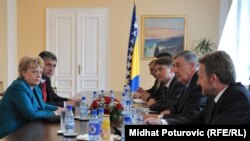 Konsultacije u Predsjedništvu BiH, na fotografiji članovi Predsjedništva i predstavnici SNSD-a, 2. juni 2011