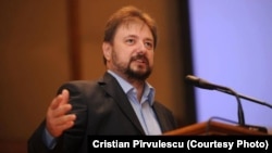 Politologul Cristian Pîrvulescu pune sub semnul întrebării relevanța sondajelor de opinie pentru publicul larg.