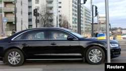 Volodimir Zelenski și soția sa, Olena, au ajuns aseară în Finlanda, la Helsinki.