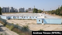 Spitalul modular din Pipera/București stă închis, la fel ca celelalte două ridicate pe mulți bani în primul an de pandemie. 