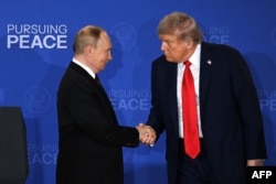 Путин и Трамп во время саммита на Аляске. США, 15 августа 2025 года