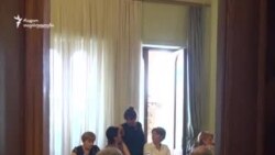 ხორავას საქმის საგამოძიებო კომისია საჯარო სკოლების დირექტორებს შეხვდა