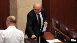 Собранието расправа за разрешување на јавниот обвинител Марко Зврлевски.