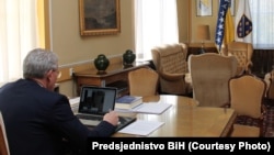 Predsjedavajući Predsjedništva Bosne i Hercegovine Šefik Džaferović razgovarao je video linkom sa ambasadorima EU 