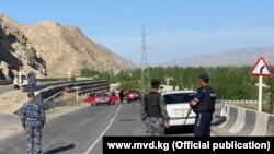 Премин на границата меѓу Киргистан и Таџикистан