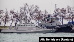 Ukrajinski brodovi koje je zatočila Rusija uz obalu Kerčkog moreuza, Krim