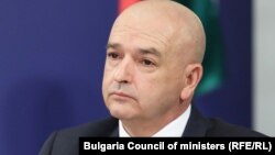 Националният оперативен щаб с ръководител ген. Венцислав Мутафчийски разговаря с правителството за ново облекчаване на ограниченията заради епидемията от коронавирусна инфекция