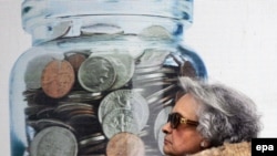 На краток рок - еврото на удар од грчката економска криза