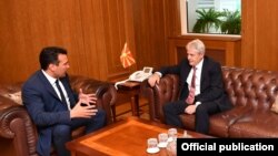 Средба на премиерот Зоран Заев и на лидерот на ДУИ Али Ахмети за владина реконструкција.