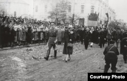 Regele Mihai, Regina Mamă și Mareșalul Ion Antonescu, la Chișinău, 1941