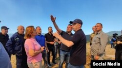 Премиерот и владини претставници во посета на Будинарци.