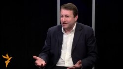 Igor Munteanu: „Şansele unui politician nu sunt asigurate de o strângere de mâini în cancelariile occidentale"