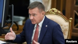 Роман Старовојт