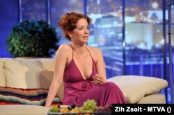 Kovács Patrícia színésznő a DTK – D. Tóth Kriszta Show TV-felvételén, az MTVA 1-es stúdiójában 2012-ben. Fotó: Zih Zsolt - MTVA