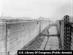 Az egyik épülő zsilip