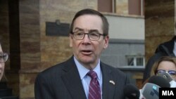 Американскиот амбасадор Џес Бејли 