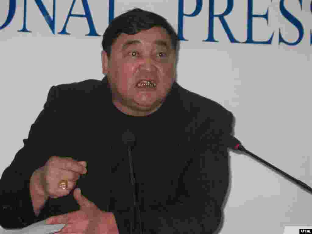 Рамазан Есиргепов - один из пионеров независимой журналистики Казахстана. Алматы, ноябрь 2008 года. - Рамазан Есиргепов - один из пионеров независимой журналистики Казахстана. Алматы, ноябрь 2008 года. 