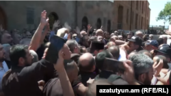 ვითარება დაძაბულია.