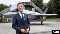 Secretarul general al NATO, Mark Rutte, la baza militară olandeză Volkel, în septembrie 2025.