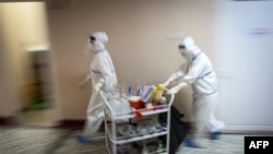 Medicinski radnici na Institutu za ortopediju u Beogradu, jul 2020. 