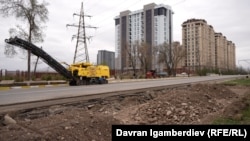 Работы по расширению проспекта Айтматова в Бишкеке. 