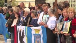 «Моє життя поділилося на до і після» – мати загиблого на Донбасі солдата (відео)