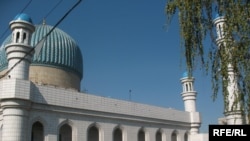 Центральная мечеть в Алматы. 