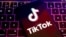 Platforma TikTok spune că are o funcție de control parental, prin care părinții pot limita accesul copiilor la conținut neadecvat.