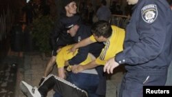 УЕФА соопшти дека добила две нови пријави за наводно извикување на расистички навреди и најави проширување на истрагата