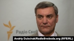 «Не вважаю можливим «шарахатися» від представників ані країни-агресора, ані будь-якої іншої країни», – заявив Уруський