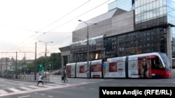 Jednosoban stan u centralnoj gradskoj opštini u Beogradu izdavao se za 300 do 400 evra mesečno. Takav stan se sada izdaje za 600-700 evra', kažu u jednoj od beogradskih agencija za nekretnine (na fotografiji Trg Slavija u Beogradu)