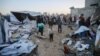 Шаторски камп за раселените луѓе, по израелскиот напад, во Кан Јунис, јужниот дел на Појасот Газа