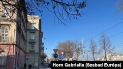 A Rockpart Ingatlanfejlesztési Nonprofit Kft. épülete a Parlamenttel szemben. A háznak a Petőfi Kulturális Ügynökség tulajdonában álló részében a weboldaluk szerint „alternatív zenei műhelyek múzeuma és könnyűzenei központ” lesz