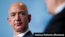 Osnivač izvršni direktor Amazona