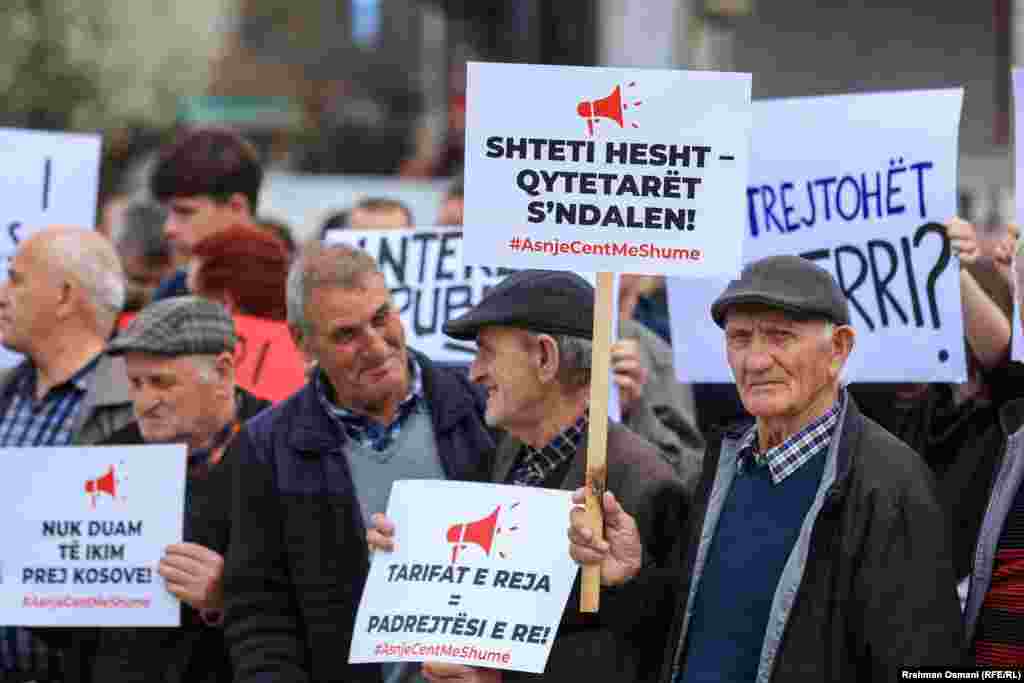 ZRRE-ja ka thënë se rritja e tarifave këtë vit është e domosdoshme, për shkak të uljes së prodhimit të energjisë, rritjes së konsumit dhe varësisë së madhe nga importet me çmime të larta.